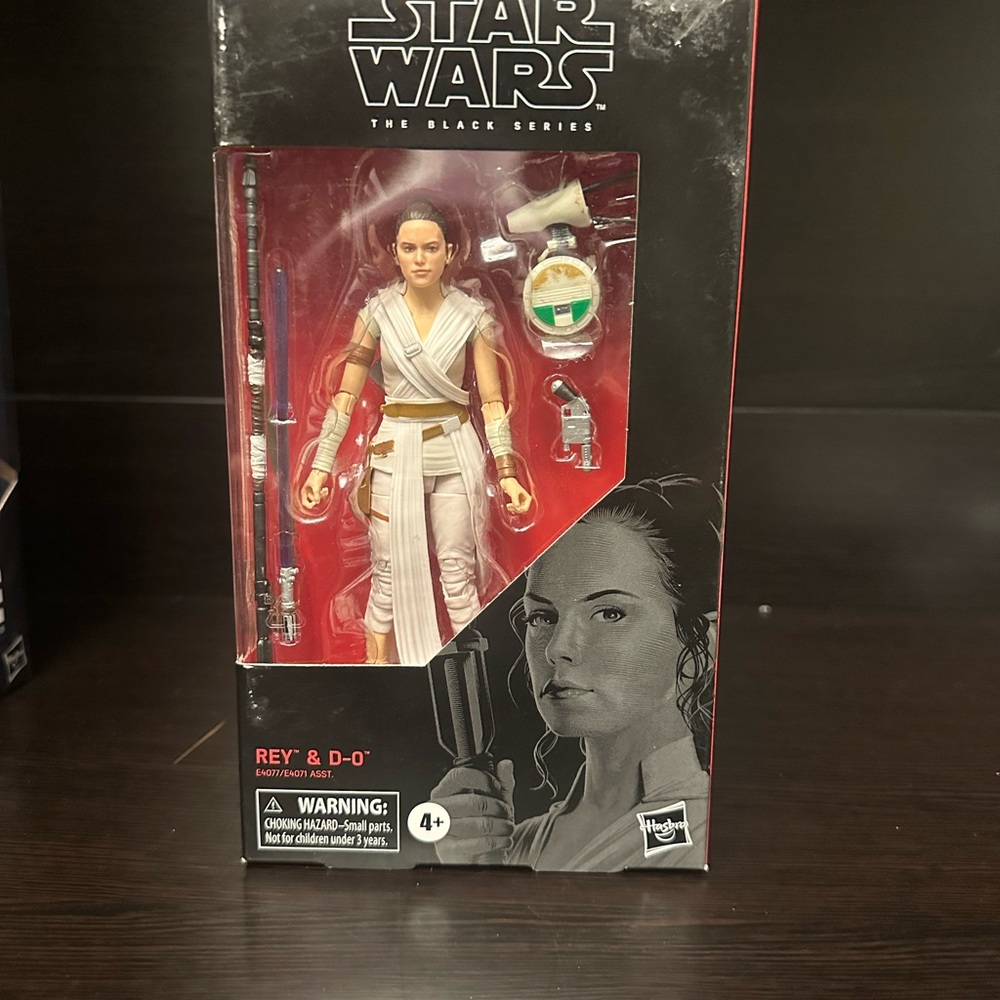 Hasbro Star Wars Rey Action Figure - White and Brown